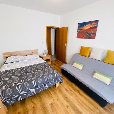 First Line On The Beach Cosy Sea Paradise Apartments Kavarna Ngoại thất bức ảnh