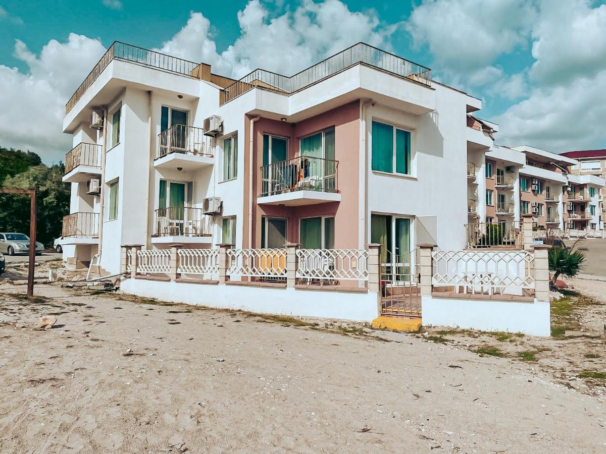 First Line On The Beach Cosy Sea Paradise Apartments Kavarna Ngoại thất bức ảnh