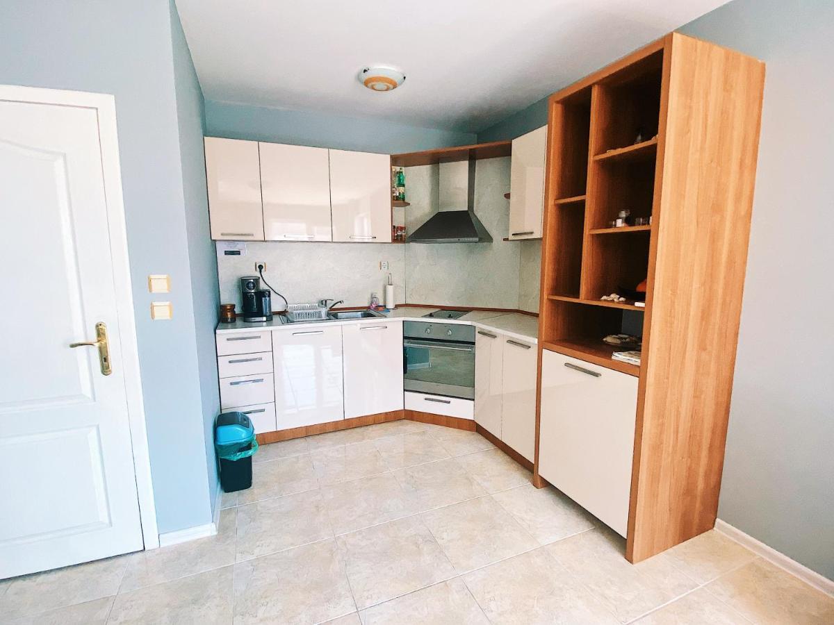 First Line On The Beach Cosy Sea Paradise Apartments Kavarna Ngoại thất bức ảnh