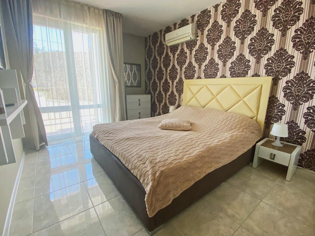 First Line On The Beach Cosy Sea Paradise Apartments Kavarna Ngoại thất bức ảnh