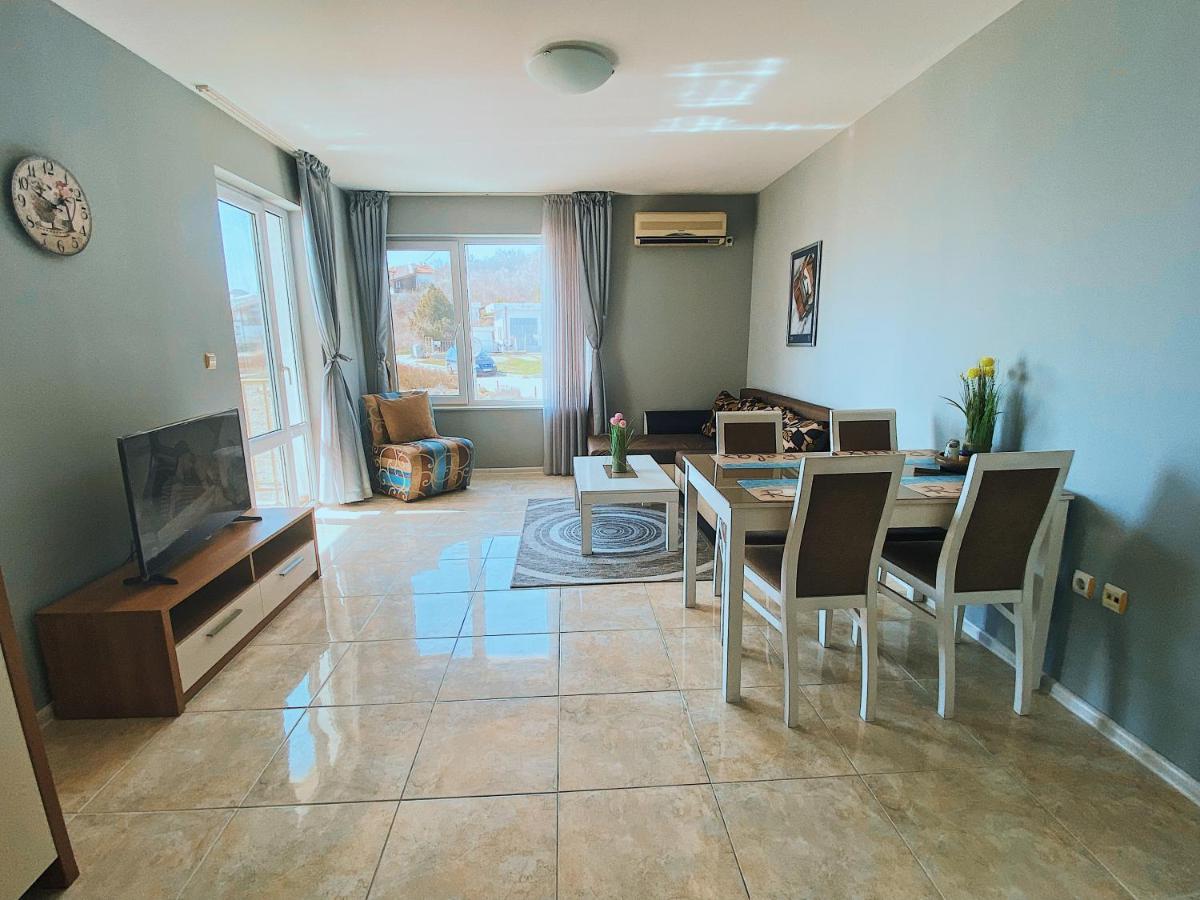 First Line On The Beach Cosy Sea Paradise Apartments Kavarna Ngoại thất bức ảnh
