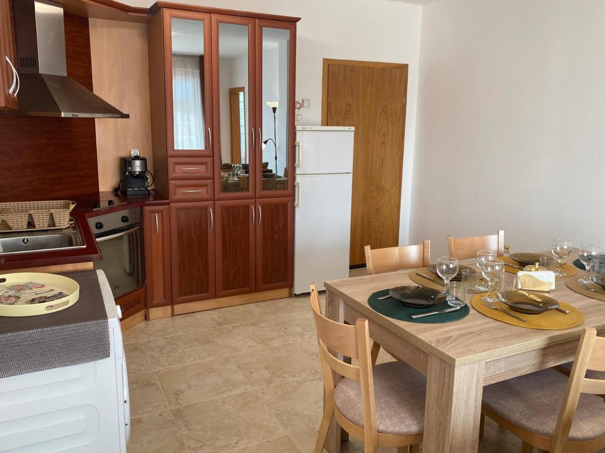 First Line On The Beach Cosy Sea Paradise Apartments Kavarna Ngoại thất bức ảnh