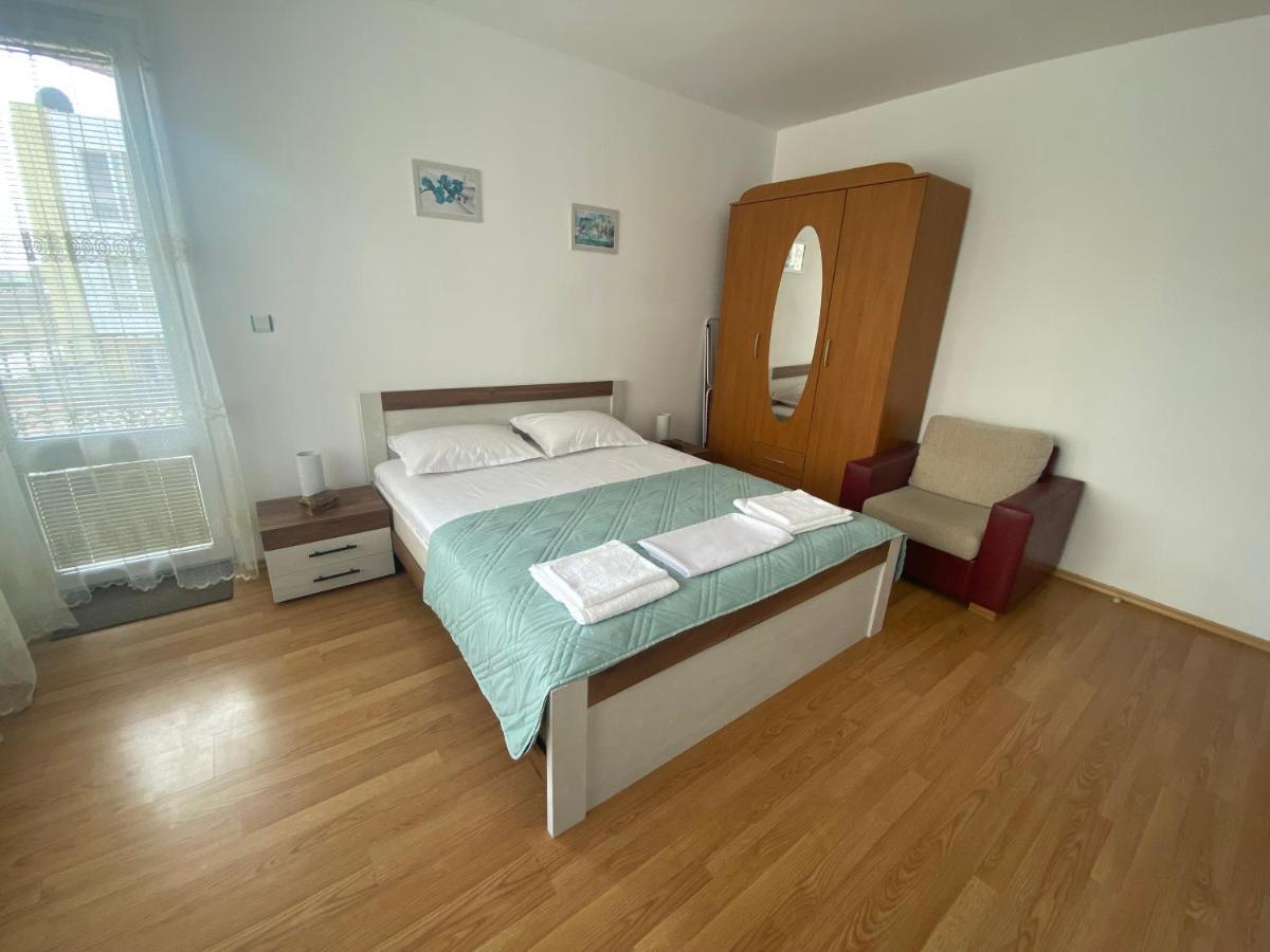 First Line On The Beach Cosy Sea Paradise Apartments Kavarna Ngoại thất bức ảnh