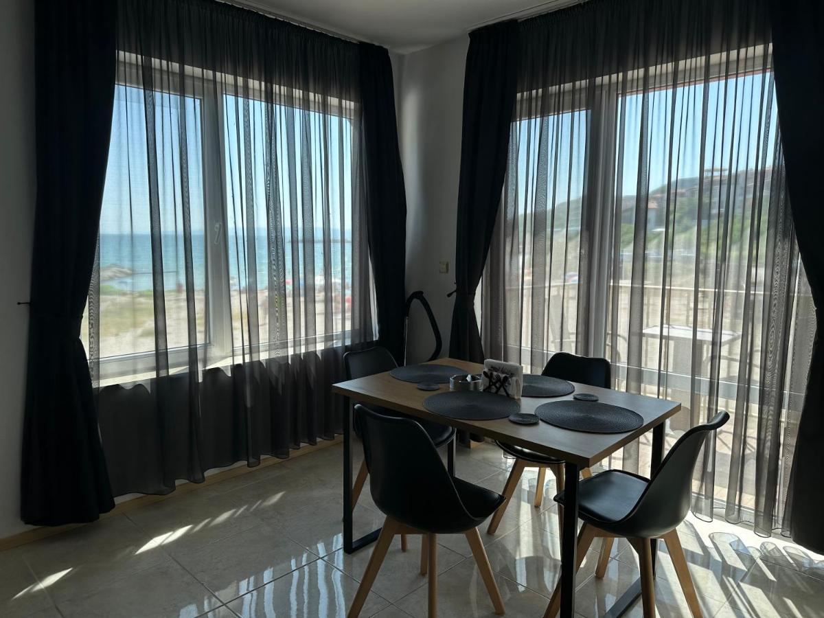 First Line On The Beach Cosy Sea Paradise Apartments Kavarna Ngoại thất bức ảnh