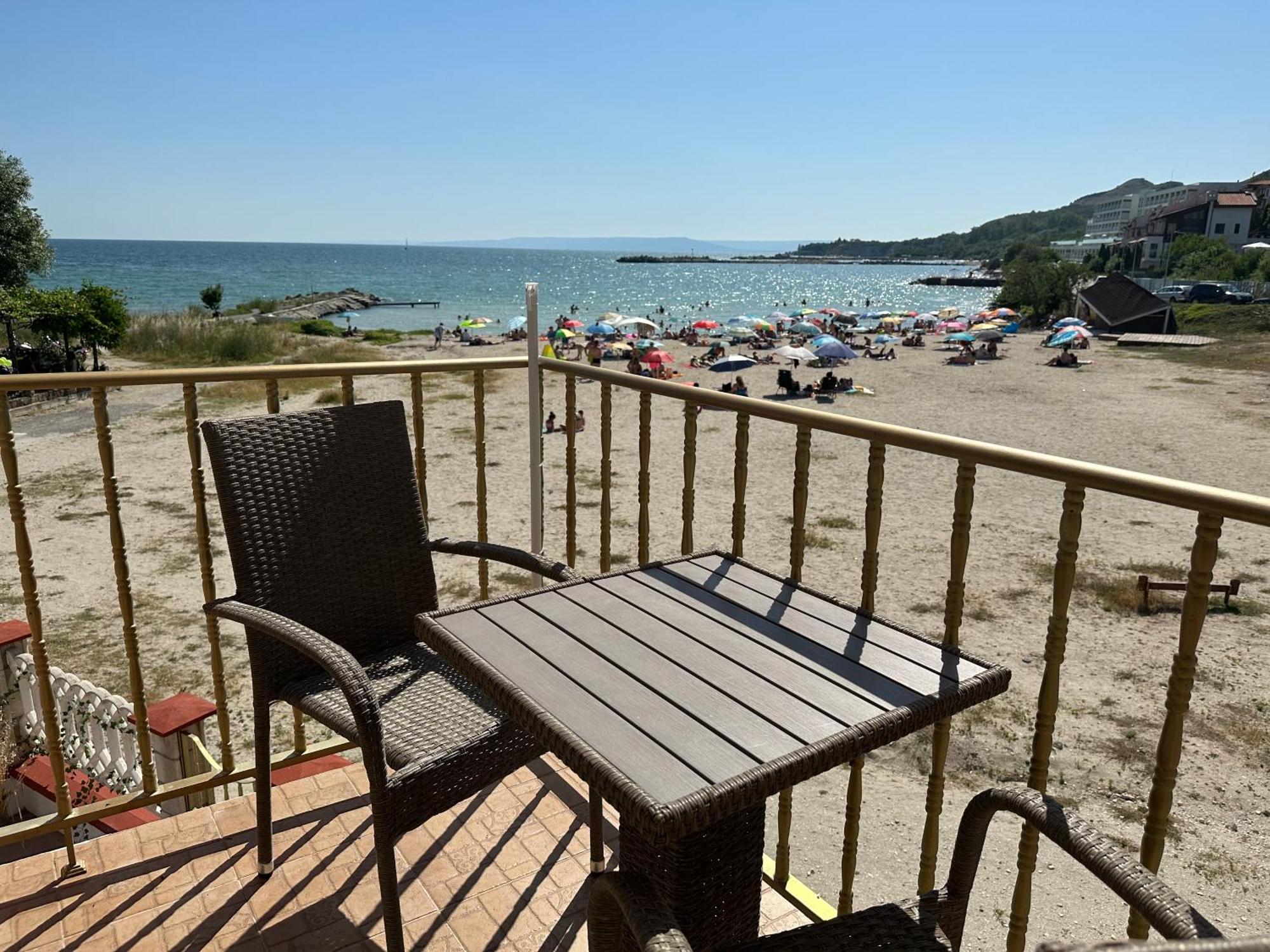 First Line On The Beach Cosy Sea Paradise Apartments Kavarna Ngoại thất bức ảnh