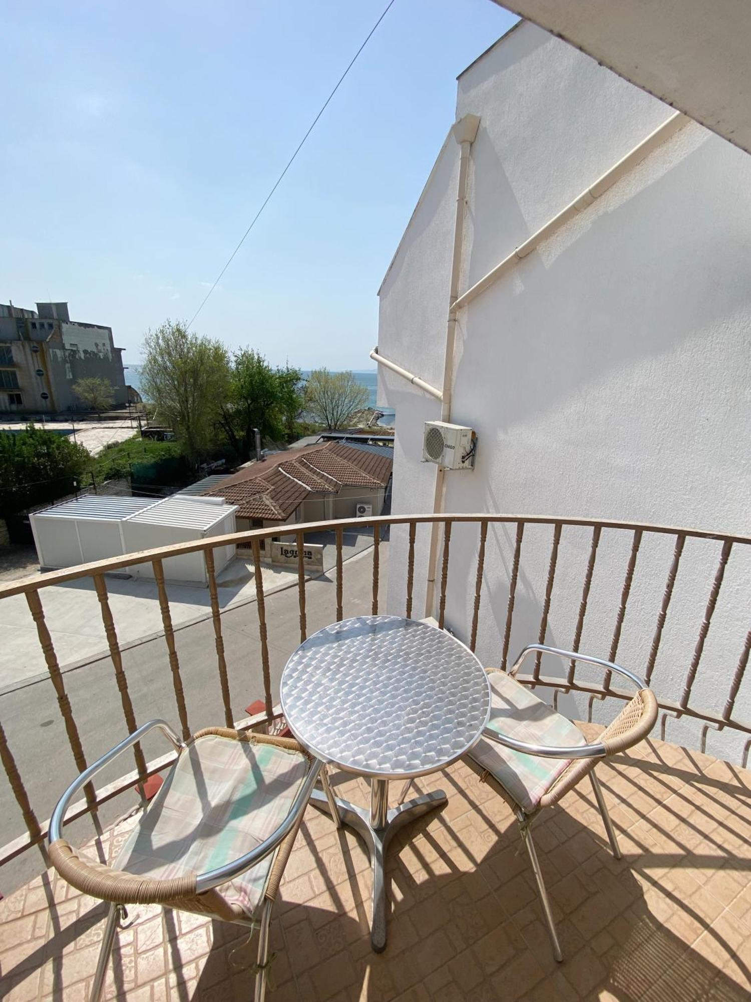 First Line On The Beach Cosy Sea Paradise Apartments Kavarna Ngoại thất bức ảnh