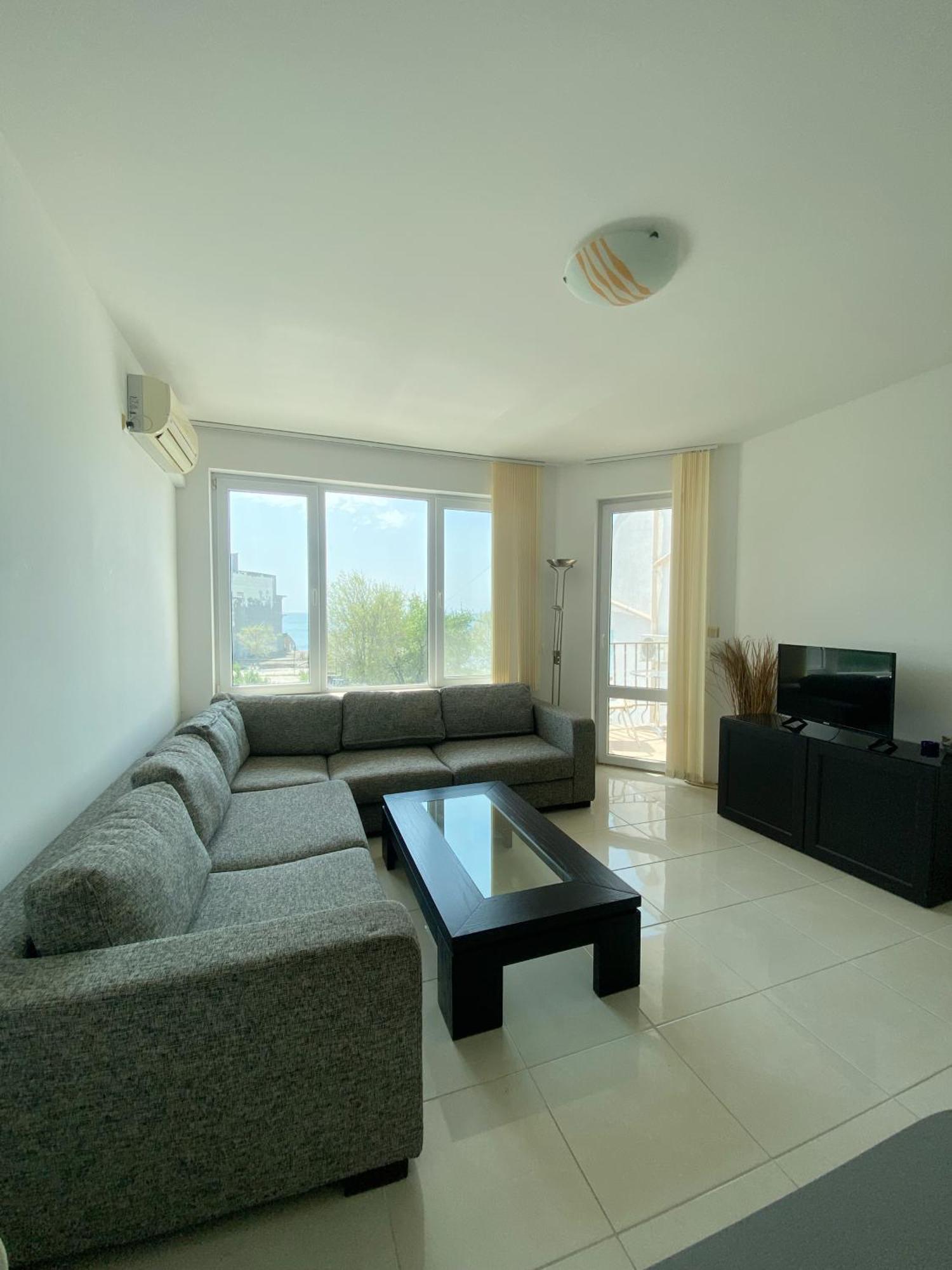 First Line On The Beach Cosy Sea Paradise Apartments Kavarna Ngoại thất bức ảnh