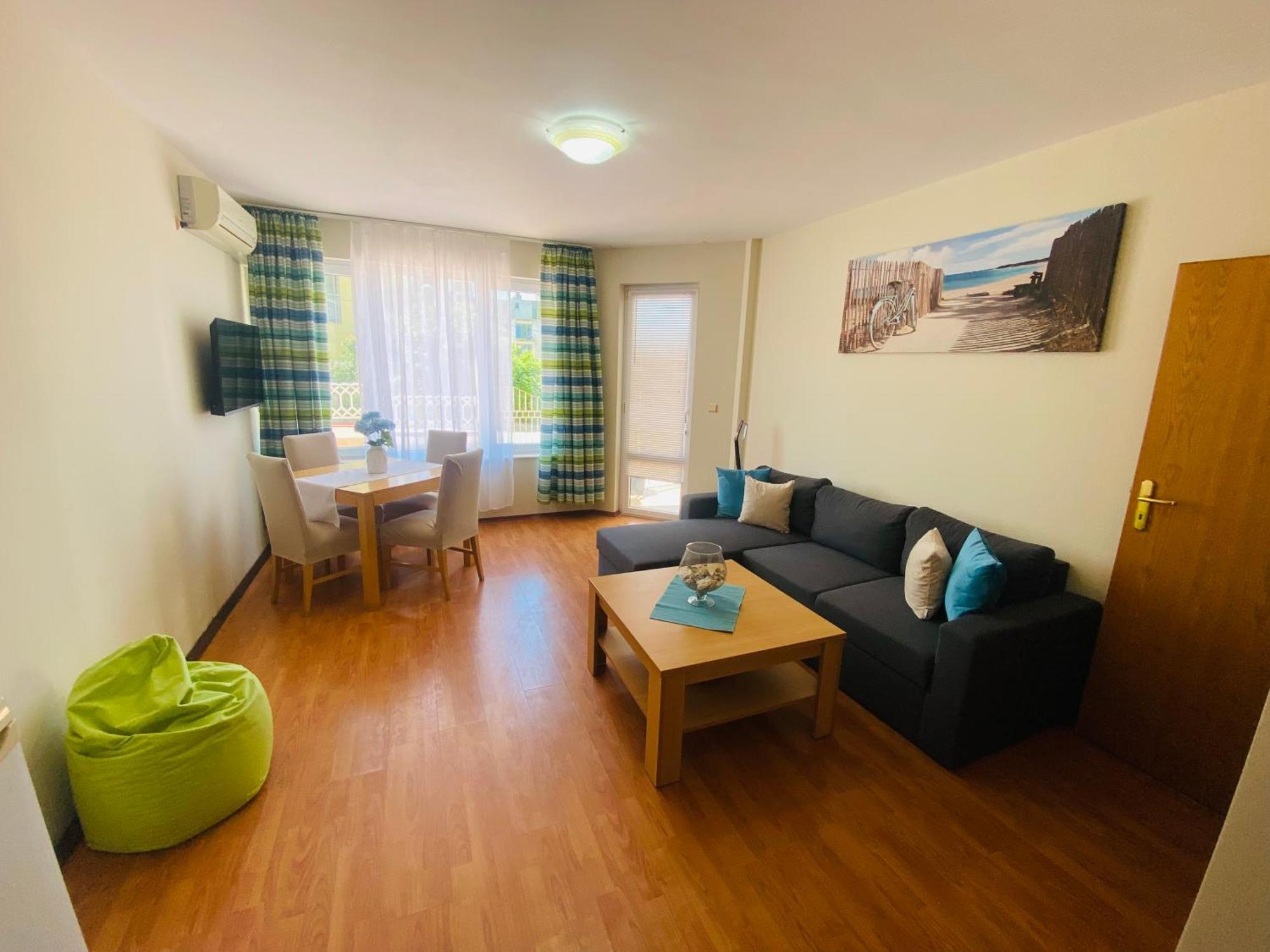 First Line On The Beach Cosy Sea Paradise Apartments Kavarna Ngoại thất bức ảnh